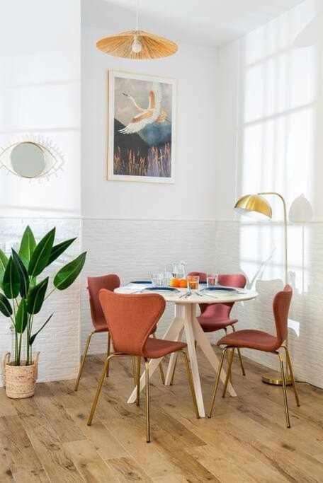 Monkeys Apartments 7Revueltas Deluxe Seville Ngoại thất bức ảnh
