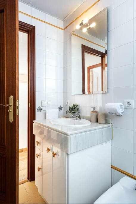 Monkeys Apartments 7Revueltas Deluxe Seville Ngoại thất bức ảnh