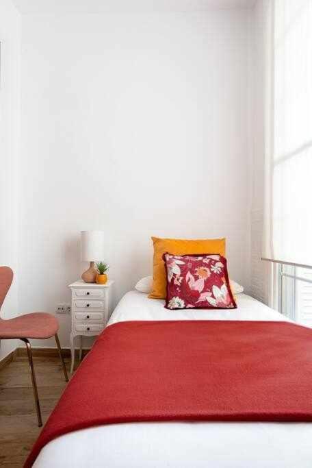 Monkeys Apartments 7Revueltas Deluxe Seville Ngoại thất bức ảnh